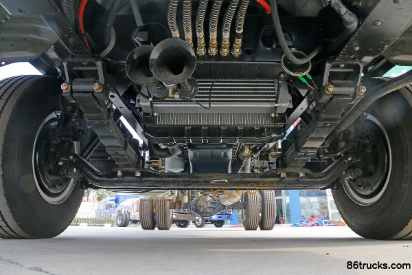 Jinbei Yunying W Series 143 hp 4X2(6 wheels) 4.18 m single-row box van light truck (WLY 5-speed) Chassis (2) | 86Trucks