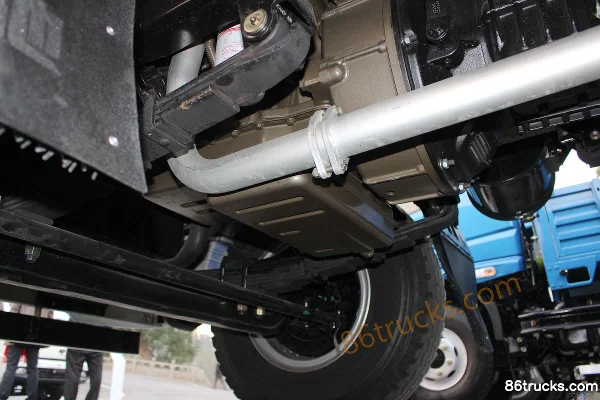 Feidi V6 Series 200 hp 6X2(8 wheels) 6.8m Flatbed Cargo Truck Chassis (3) | 86Trucks