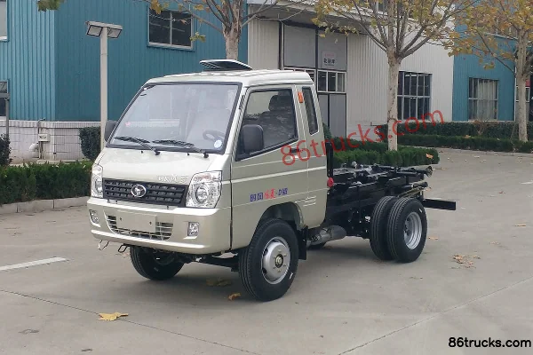 Shifeng Fengling 4X2(6 wheels) 87hp Detachable Garbage Truck Exterior (3) | 86Trucks