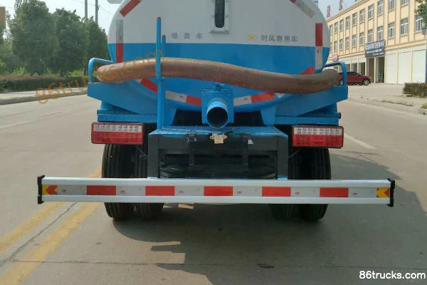 Shifeng Fengshun 76 hp 4X2(6 wheels) 1.96 m³ Suction Sewer Truck Cab (3) | 86Trucks