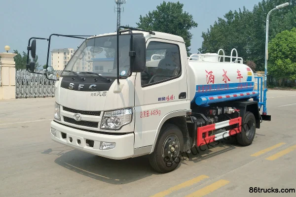 Shifeng Fengshun 76 hp 4X2(6 wheels) Water Sprinkler Truck Exterior (3) | 86Trucks