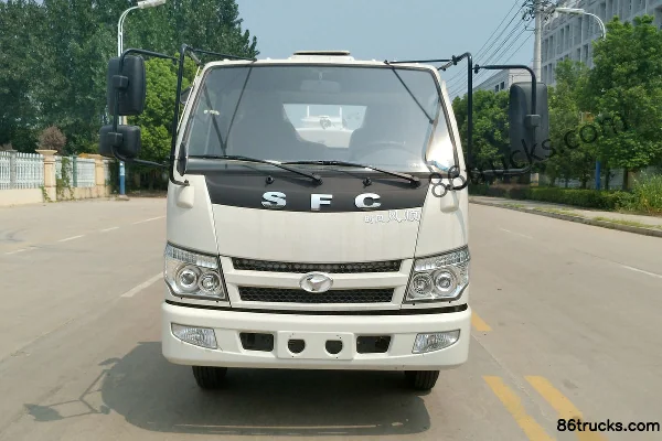 Shifeng Fengshun 76 hp 4X2(6 wheels) Water Sprinkler Truck Exterior (2) | 86Trucks