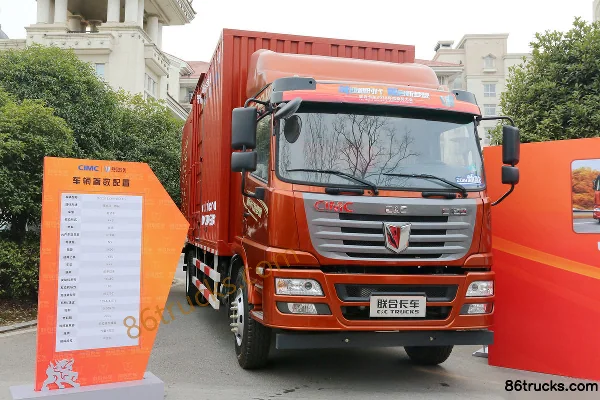 Union Truck E300 Heavy Truck 300hp 4X2(6 wheels) Car Transporter Exterior