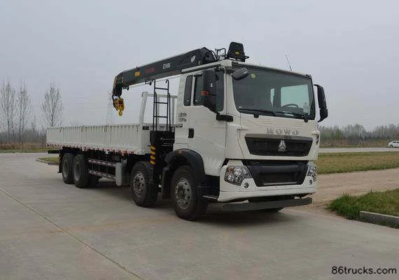 Sinotruk HOWO T5G 340 hp 8X4(12 wheels) Truck-mounted Crane (ST260 Crane) Exterior