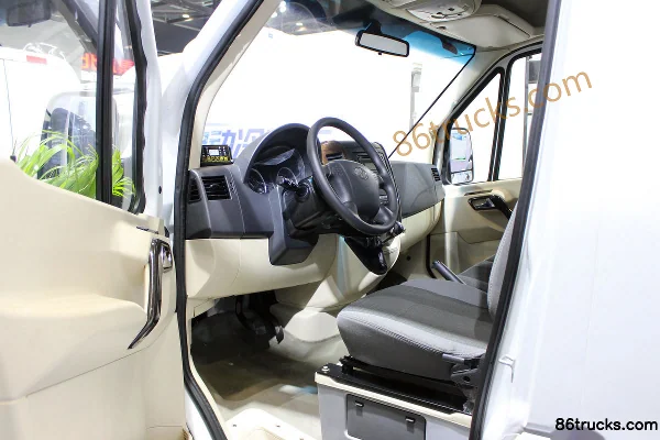 Jiuzhou 4,5 T camion frigorifique électrique 6 m 75 kWh Cabine (1) | 86Trucks