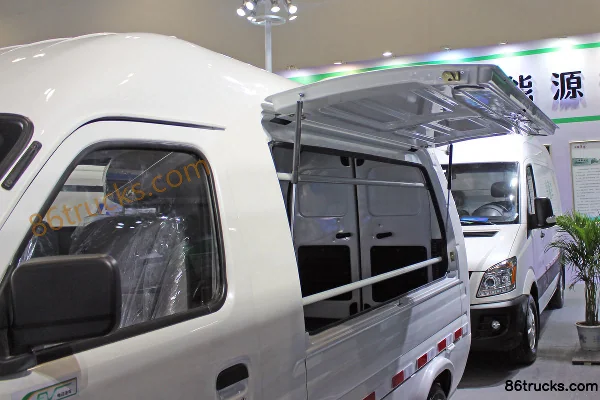 Jiuzhou 3.5T 4.49m Pure Electric Logistics Truck Cab (1) | 86Trucks