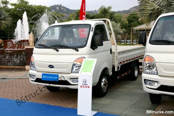 Kama Ruihang X3 110 hp 4X2(6 wheels) 3.48m single-cab stake micro truck Exterior (3) | 86Trucks