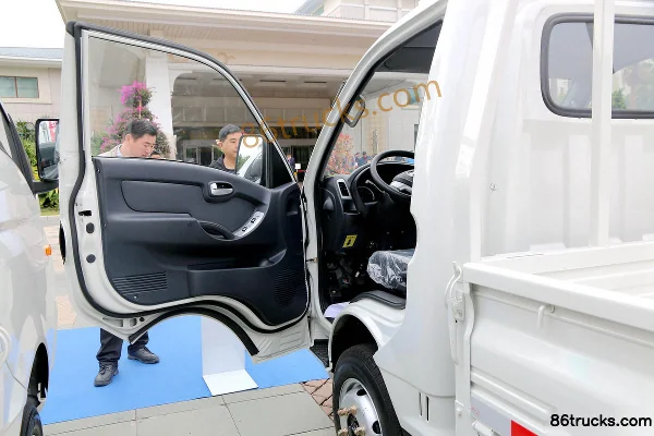 Kama Ruihang X3 110 hp 4X2(6 wheels) 3.48m single-cab stake micro truck (1) | 86Trucks