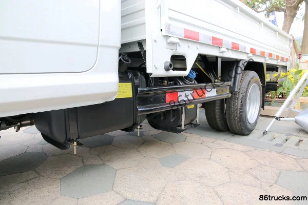 Kama Ruihang X3 102 ch 4X2(6 roues) camion léger à ridelles cabine double 3 m Châssis (2) | 86Trucks