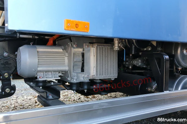 BYD T8 16 ton electric sweeper truck (Hualin) 4X2(6 wheels) Chassis (3) | 86Trucks