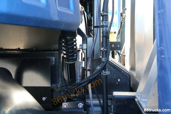 BYD T8 16 ton electric sweeper truck (Hualin) 4X2(6 wheels) Chassis (2) | 86Trucks