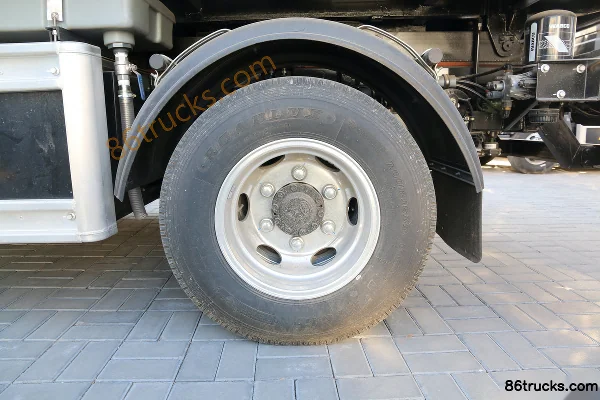 BYD T5 204 hp 4X2(6 wheels) electric self-dumping garbage truck (Hualin) Chassis (3) | 86Trucks