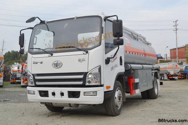 FAW Jiefang Hu VH 120 hp 4X2(6 wheels) Fuel Tanker Truck (Shuangda Brand) Exterior (3) | 86Trucks