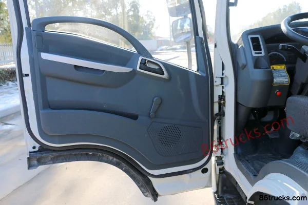 Dayun Aopuli 116ch 4X2(6 roues) Cleaning and Suction Truck (Yandi Brand) Cabine (1) | 86Trucks
