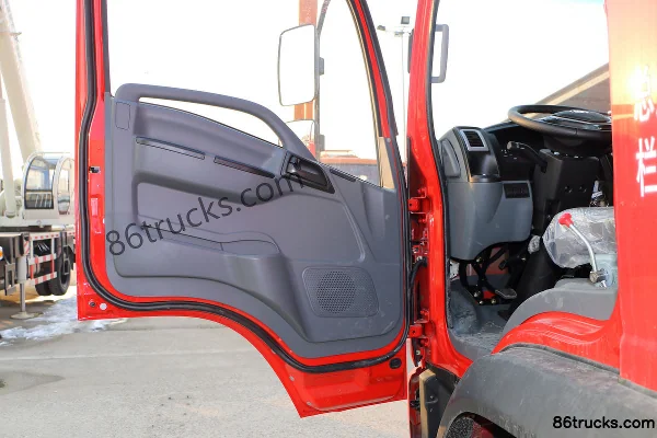 Sanhuan Shitong T3 Chuangke 160hp 4X2(6 wheels) 4m dump truck Cab (1) | 86Trucks