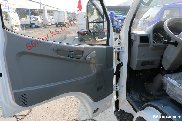 FAW Hongta FAW Jiefang Baling 78 hp 4X2(6 wheels) 2.57m Semi-Row Flatbed Light Truck Cab (1) | 86Trucks