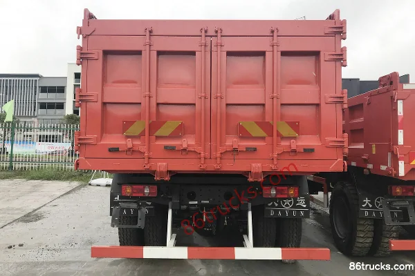 Dayun Fengchi Heavy Truck 300hp 8X4(12 wheels) 6.5m Dump Truck Exterior (3) | 86Trucks