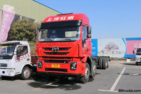 SAIC Hongyan Genlyon M500 390hp 8X4(12 wheels) Powder Material Transport Truck Exterior (3) | 86Trucks