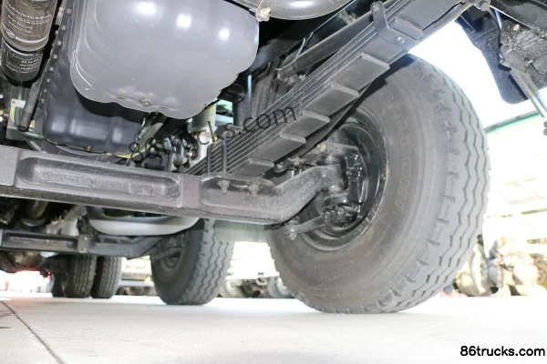 SAIC Hongyan New King Kong M500 330hp 8X4(12 wheels) 7.2m LNG Dump Truck Chassis (3) | 86Trucks