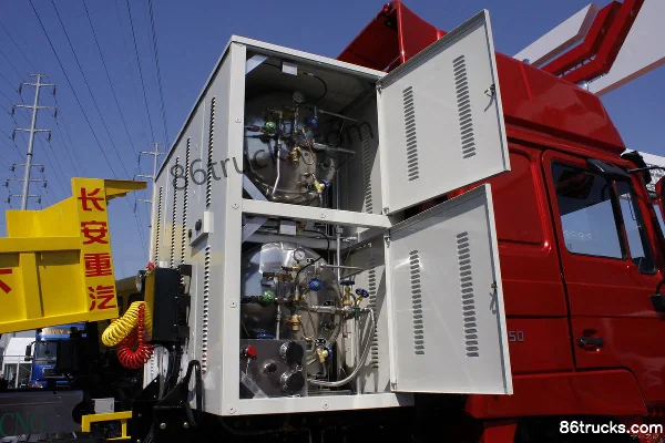 Sinotruk Yuanwei Heavy Truck 350 hp 6X4(10 roues) LNG Tractor Truck Châssis (3) | 86Trucks