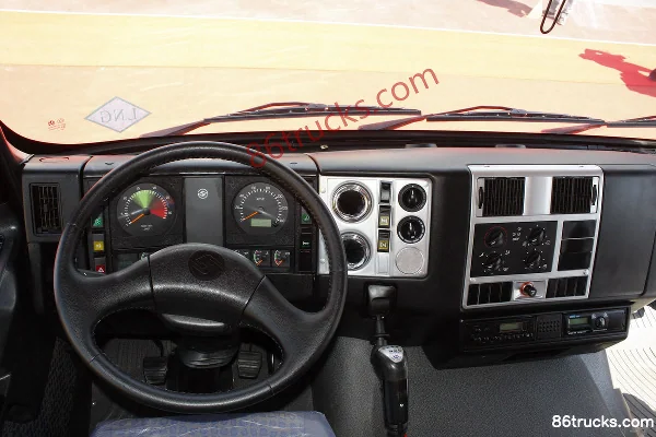 Sinotruk Yuanwei Heavy Truck 350 hp 6X4(10 roues) LNG Tractor Truck Cabine (2) | 86Trucks
