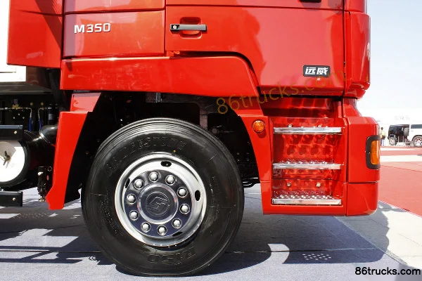 Sinotruk Yuanwei Heavy Truck 350 hp 6X4(10 roues) LNG Tractor Truck Châssis (1) | 86Trucks