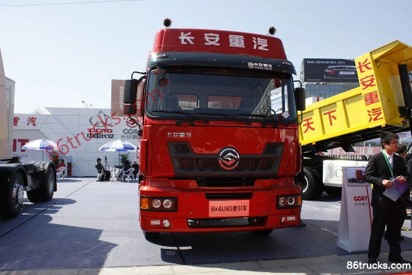 Sinotruk Yuanwei Heavy Truck 350 hp 6X4(10 roues) LNG Tractor Truck Extérieur (2) | 86Trucks