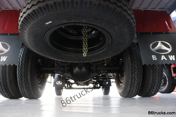 Beijing Qilong 103 hp 4X2(6 roues) 4.25m Single Row Flatbed Light Truck Châssis (2) | 86Trucks