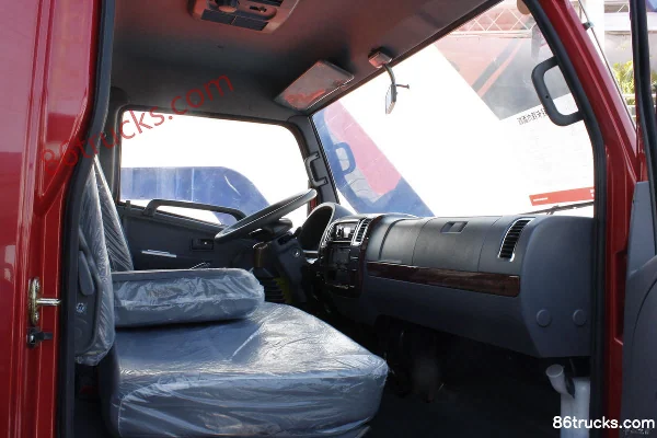 Beijing Qilong 103 hp 4X2(6 roues) 4.25m Single Row Flatbed Light Truck Cabine (1) | 86Trucks
