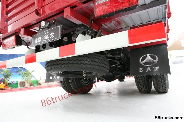 Beijing Qilong 103 hp 4X2(6 roues) 4.25m Single Row Flatbed Light Truck Châssis (1) | 86Trucks