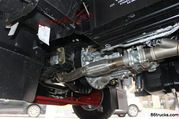 Dongfeng Kaipute K6 150hp 4X2(6 wheels) 4m Single Row Refrigerated Truck Chassis (3) | 86Trucks