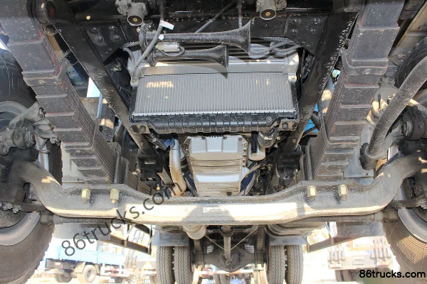 Feidi D3 Series 170hp 4X2(6 wheels) Flatbed Truck Chassis (2) | 86Trucks