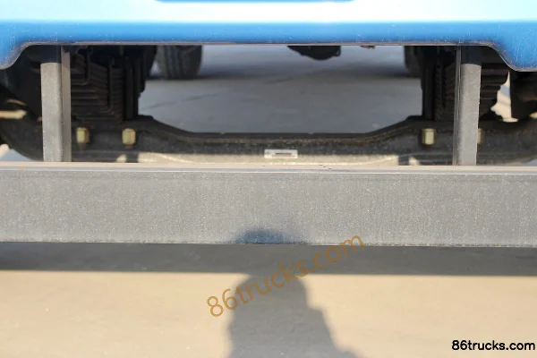 Feidi D3 Series 170hp 4X2(6 wheels) Flatbed Truck Chassis (1) | 86Trucks