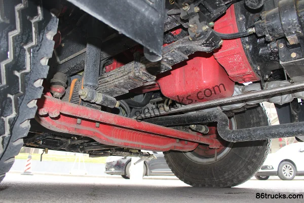 Dongfeng Duolika D9 210hp 4X2(6 wheels) Washing and Sweeping Truck (Zhonglian Brand) Chassis (3) | 86Trucks