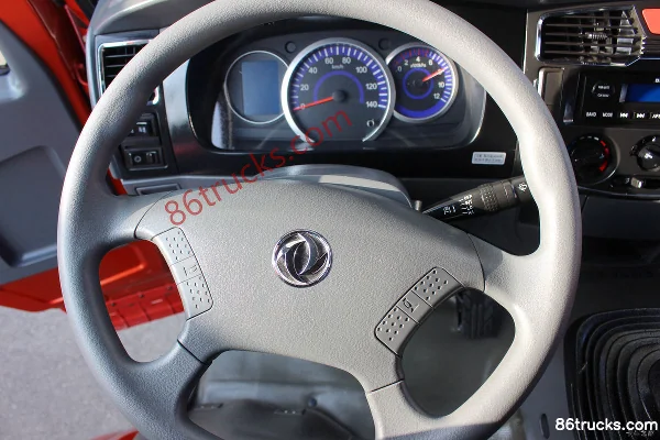 Dongfeng Lituo T15 129hp 4X2(6 wheels) 3.7m dump truck Cab (3) | 86Trucks