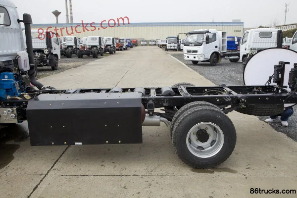 Dongfeng 114 hp 4X2(6 wheels) 4.15m CNG single-row flatbed light truck Chassis (1) | 86Trucks