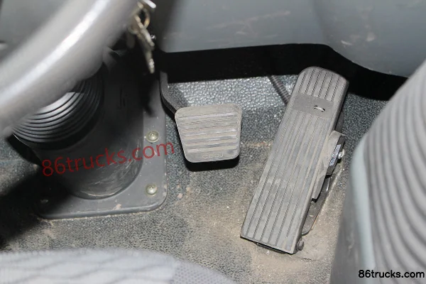Dayun Aopuli 102 ch 4X2(6 roues) camion nacelle double cabine (marque Runzhixing) (3) | 86Trucks