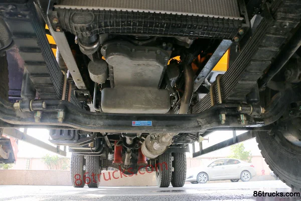 Dongfeng Furuika R7 143hp 4X2(6 wheels) 5.1m dump truck Chassis (1) | 86Trucks