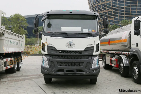 Dongfeng Liuqi Chenglong H5 330hp 8X4(12 wheels) 7.73m³ concrete mixer truck (10-speed) Exterior (2) | 86Trucks