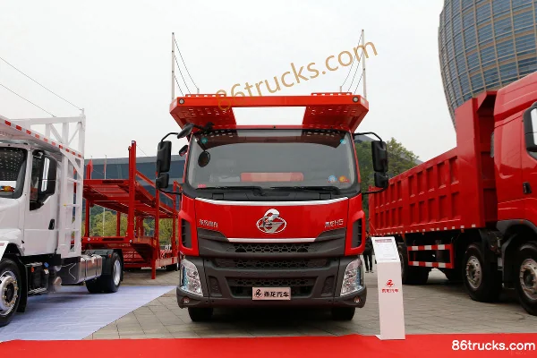 Dongfeng Liuqi Chenglong H5 260hp 4X2(6 wheels) AMT Automatic Hook Lift Cargo Truck Exterior (2) | 86Trucks