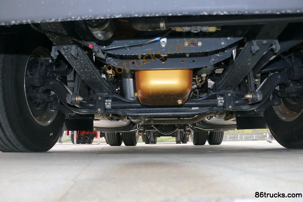 DongfengLiuqi Chenglong H7 Heavy Truck 460 hp 4X2(6 wheels) Tractor Truck Chassis (1) | 86Trucks