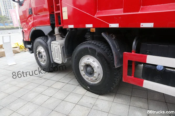 Dongfeng Liuqi Chenglong H7 Composite Edition 12.9L Diesel 600 hp 8X4(12 wheels) Fast Gear 13-speed 7.2m Dump Truck Chassis (3) | 86Trucks