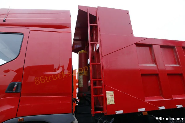 Dongfeng Liuqi Chenglong H7 Composite Edition 12.9L Diesel 600 hp 8X4(12 wheels) Fast Gear 13-speed 7.2m Dump Truck Body (1) | 86Trucks