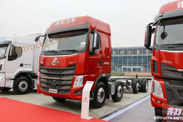 DongfengLiuqi ChenglongH7 Heavy Truck 350 hp 8X2(10 wheels) 9.6m Stake Truck Chassis Exterior (3) | 86Trucks