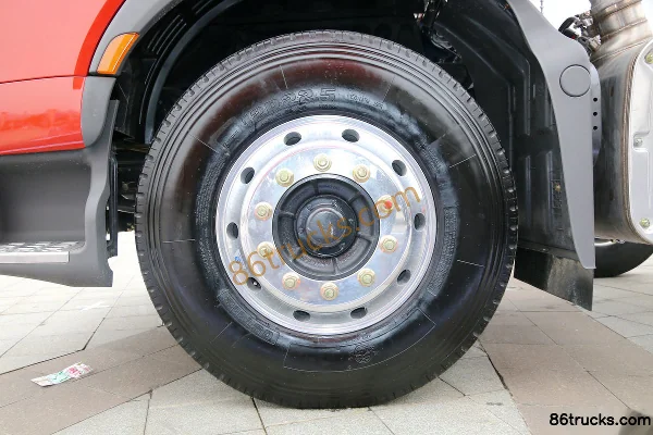 DongfengLiuqi ChenglongH7 Heavy Truck 350 hp 8X2(10 wheels) 9.6m Stake Truck Chassis (2) | 86Trucks