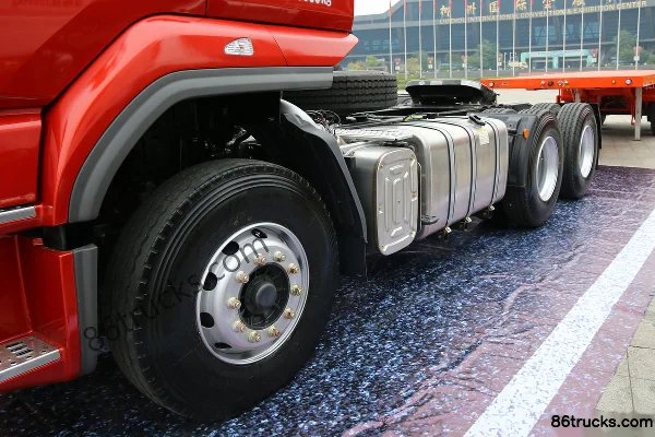 Dongfeng Liuqi Chenglong H5 heavy truck lightweight version 430hp 6X4(10 wheels) tractor truck Chassis (2) | 86Trucks
