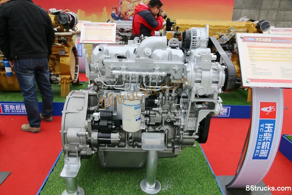 Yuchai YC4EG200-50 200 ch 4,73 L China V moteur diesel Extérieur (2) | 86Trucks