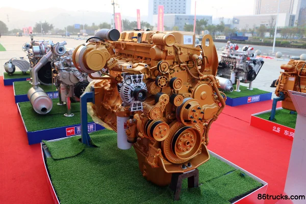 Dongfeng ISZ520 51 520 hp 13L China V Diesel Engine Exterior