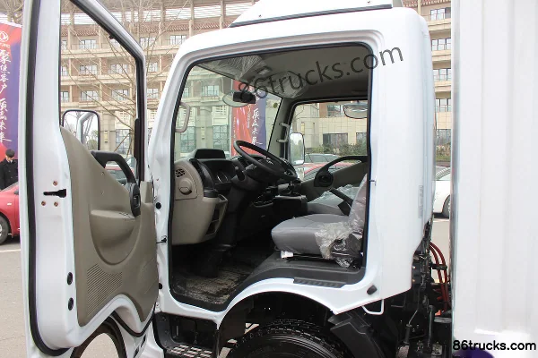 Dongfeng Electric Capt EV300 4.5T 4.13m Single Row Pure Electric Van Light Truck 99.8kWh 4X2(6 wheels) Interior (1) | 86Trucks