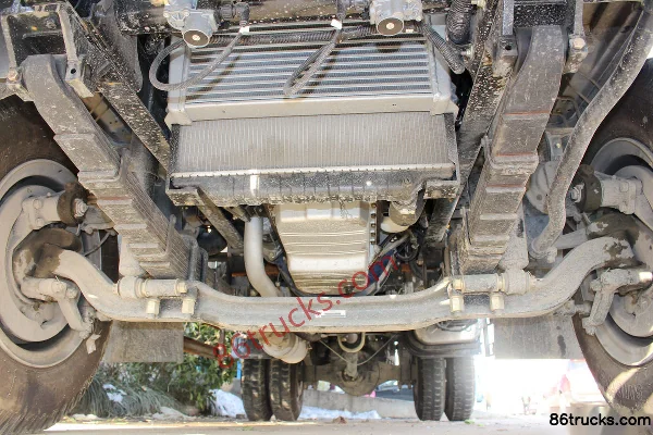 Feidi Aochi X3 156 hp 4X2(6 wheels) truck-mounted crane Chassis (1) | 86Trucks